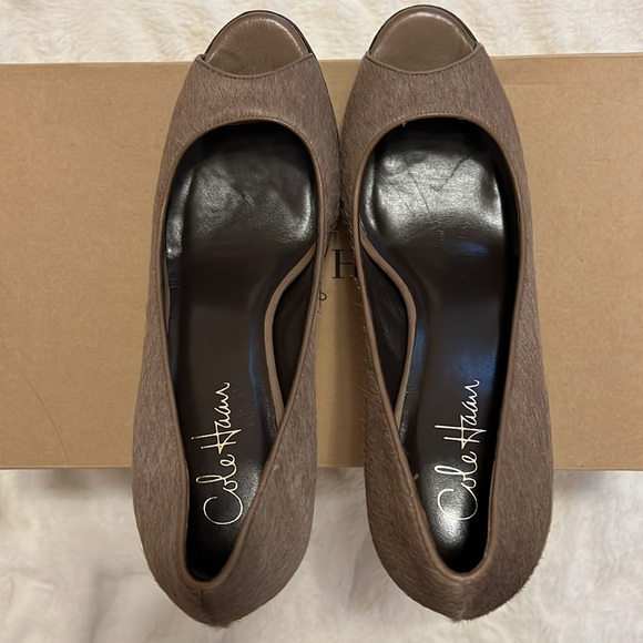 NWB Cole Haan Nike AIr 9 1/2 embossed leather peep toe heels - Picture 4 of 9